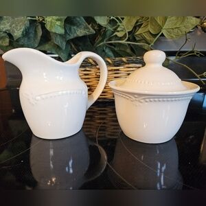 Pfaltzgraff 'Pearl Brocade' Creamer & Sugar Bowl & Lid  White